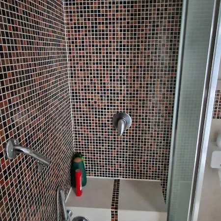 Monteceneri 9 Bed & Breakfast